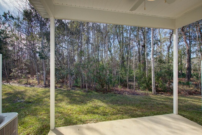 Building Photo - 7821 Montview Rd