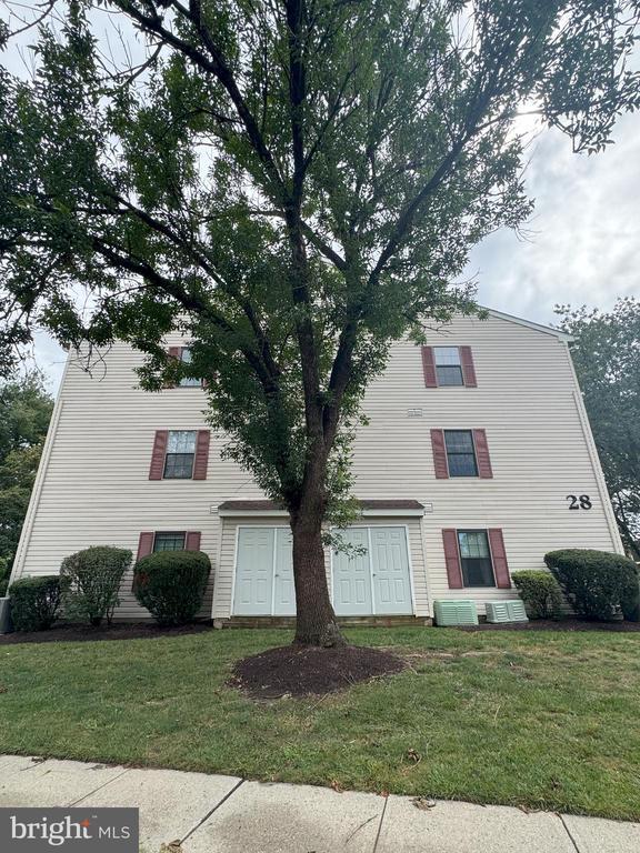 Building Photo - 32 Scherer Ct