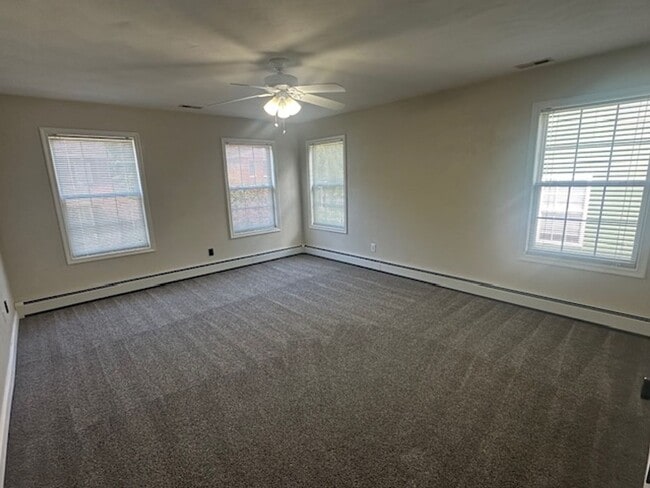 Building Photo - Spacious Home in Belvedere!