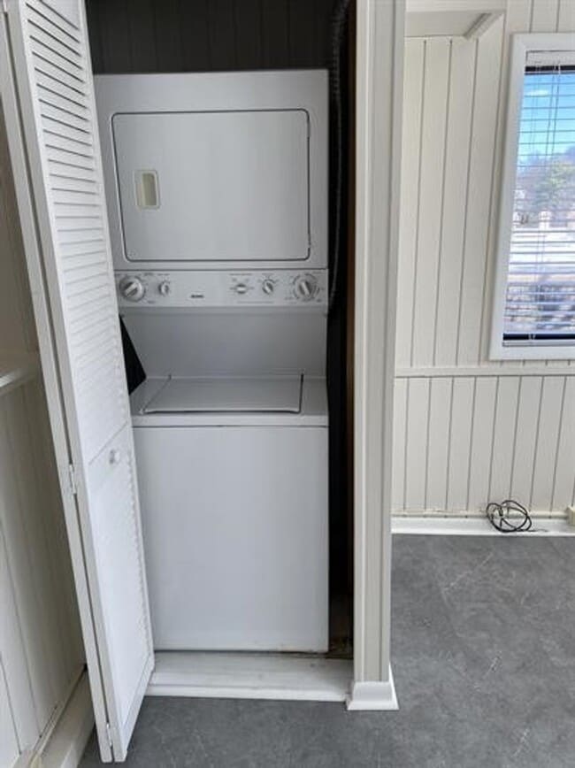 Building Photo - Green Hills Condo with Easy Access to I440