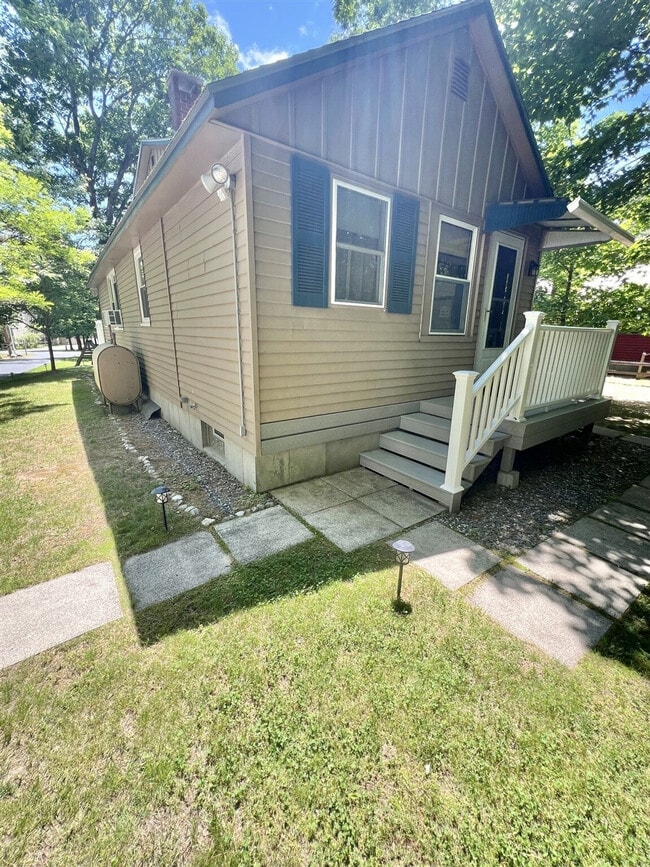 Building Photo - 24 Bayou Rd