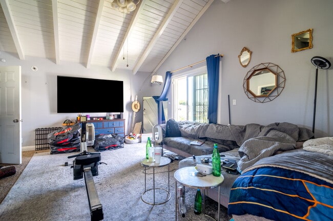 Lots of space - 2703 Gates Ave