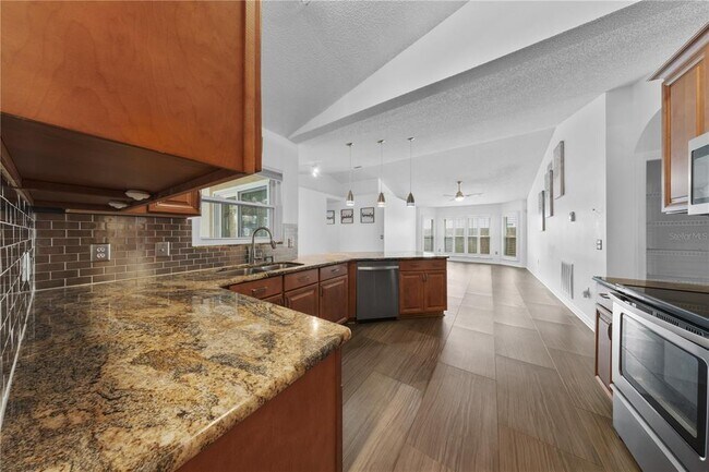 Building Photo - 308 Silver Pine Dr