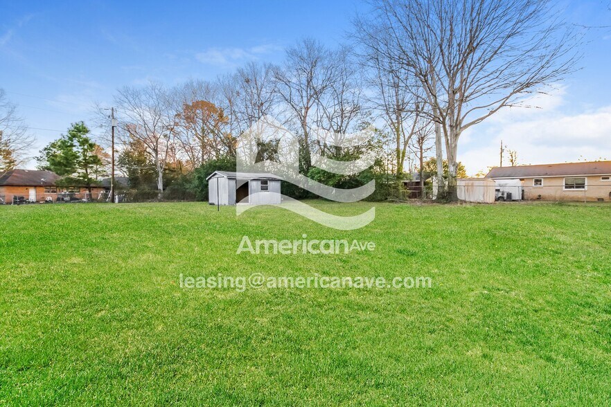 Building Photo - 2425 Hunt Club Rd