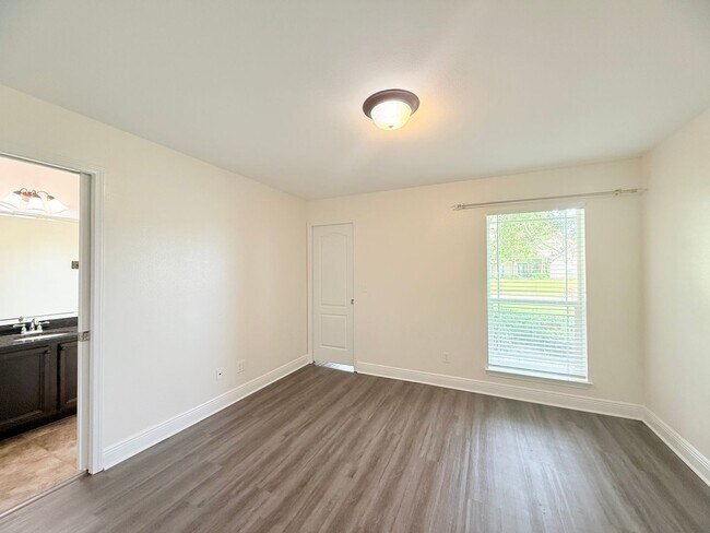 Building Photo - Stunning Craftsman Home - Stonechase