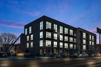 Building Photo - 2443 N Western Ave