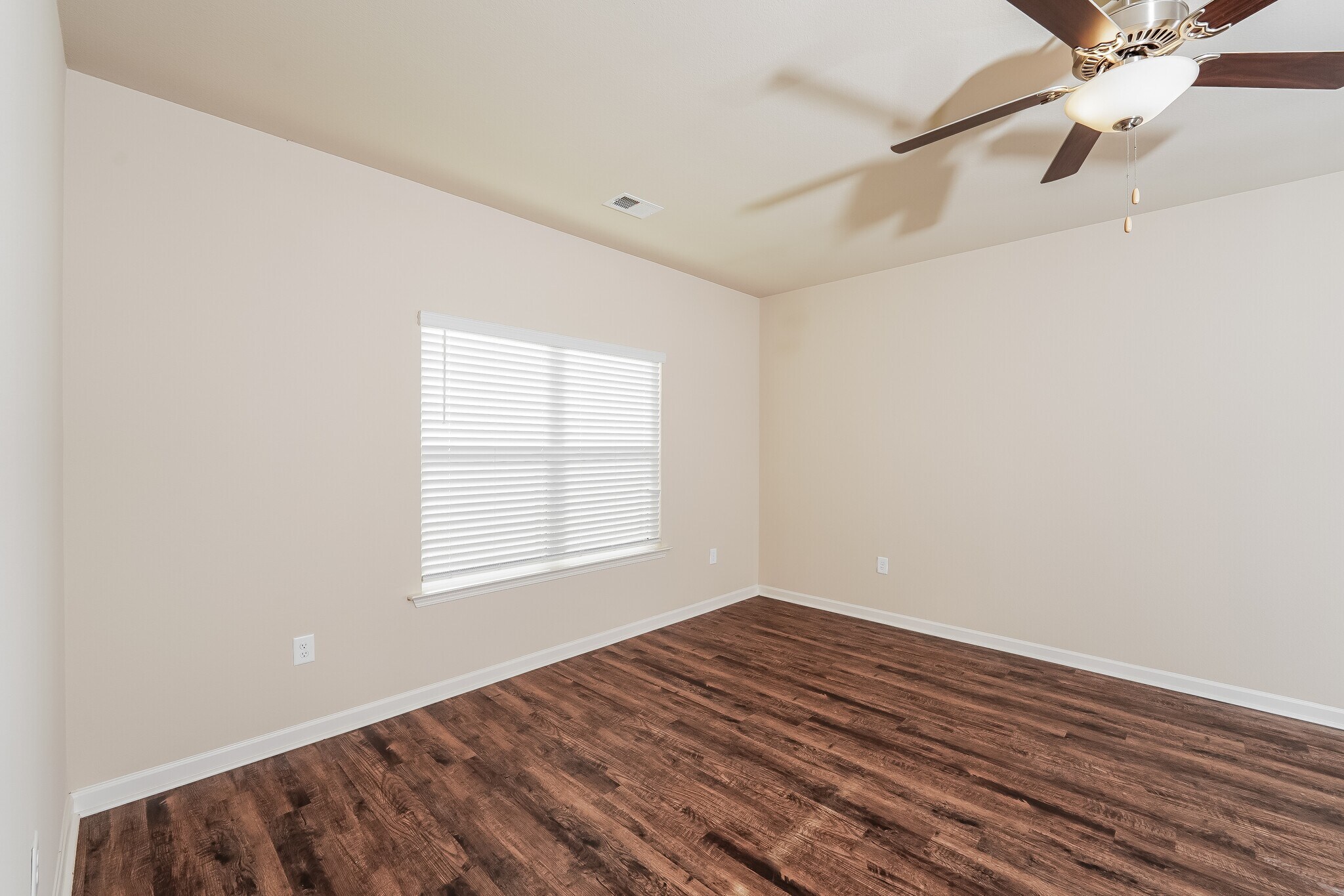 Building Photo - 8067 Hagood St