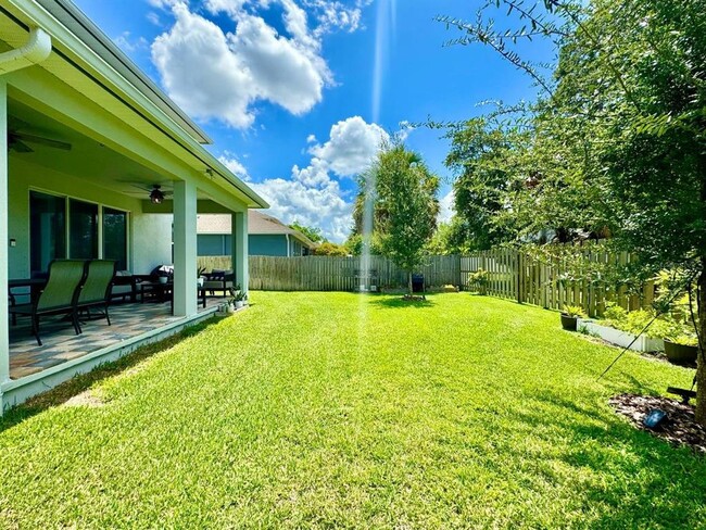 Building Photo - 816 W Adalee St