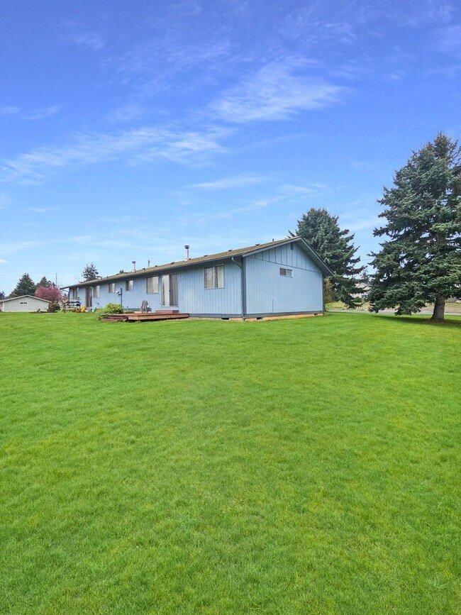 Building Photo - 2bed/1bath Edgewood Duplex*****COMING SOON***