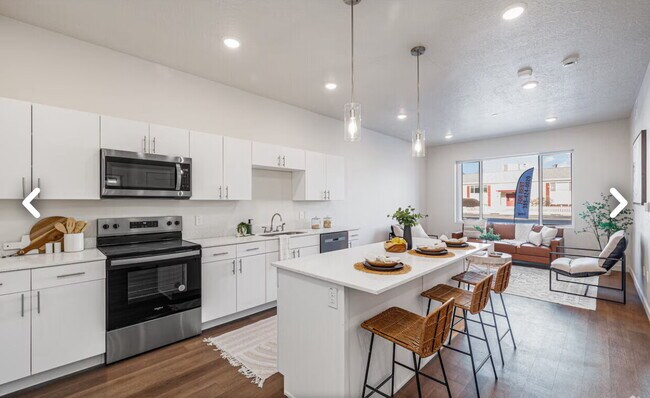 Building Photo - First 2 Month's Rent FREE