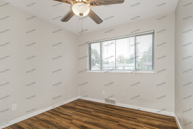 Building Photo - 765 Hazelvalley Dr