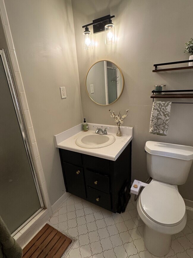 Building Photo - 409 Crosscreek Cir