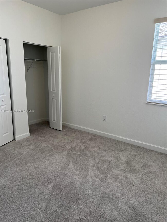 Building Photo - 2303 NW 131st Cir