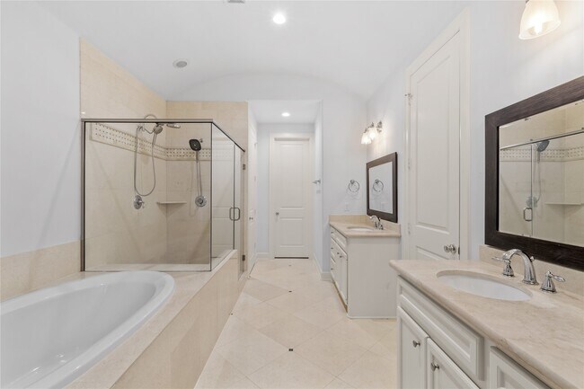 Building Photo - 6404 Community Dr