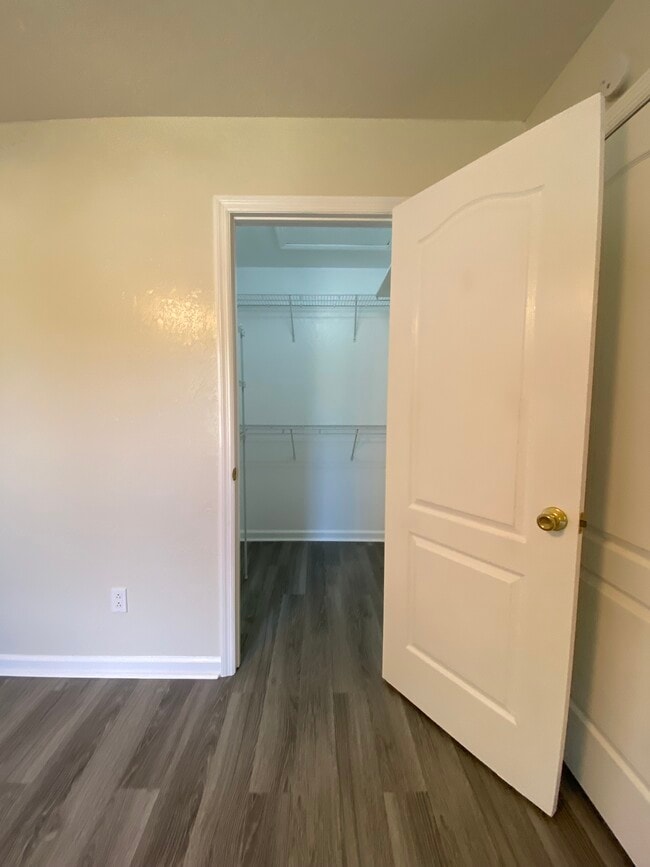 Building Photo - 7012 Bettis Acres Dr