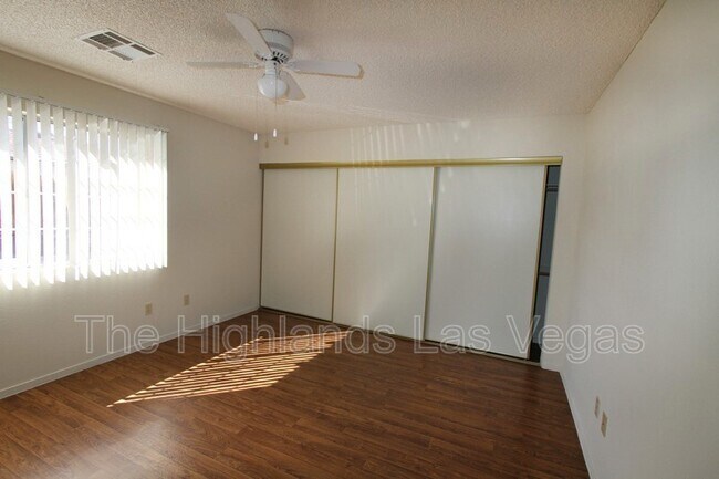 Building Photo - 5354 S Lindell Rd