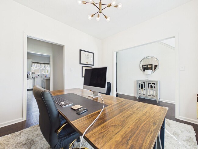 Building Photo - Luxury Living That's Worth the Wait!! COMING IN OCTOBER