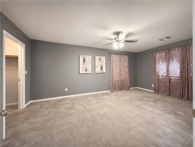 Building Photo - 372 Ambitious St