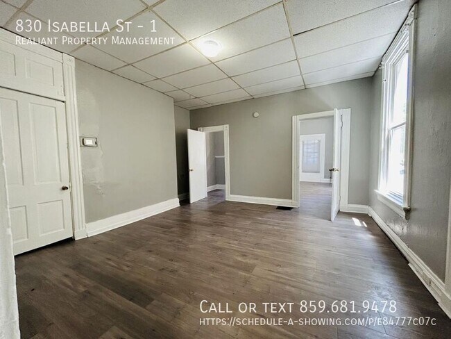 Building Photo - 830 Isabella St