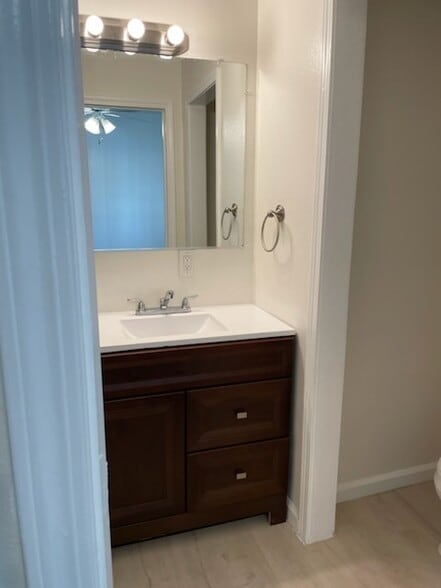 Building Photo - 6141 Marbrisa Ave