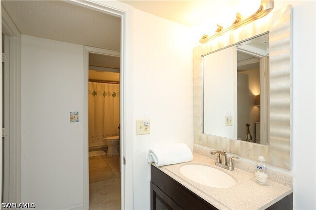 Building Photo - 1522 Mainsail Dr