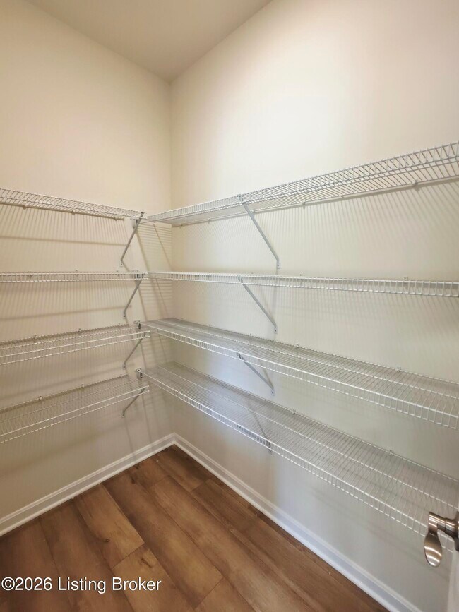 Building Photo - 8302 Fairmount Rd