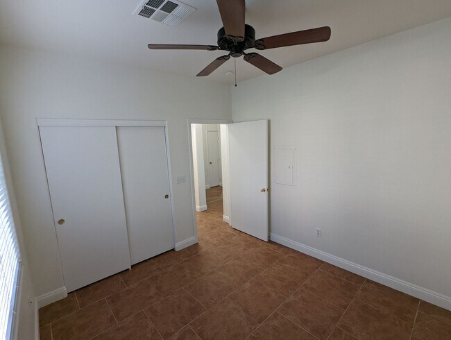 Building Photo - 905 Duckhorn Ct