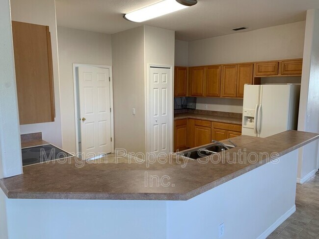 Building Photo - 3405 Great Pond Dr