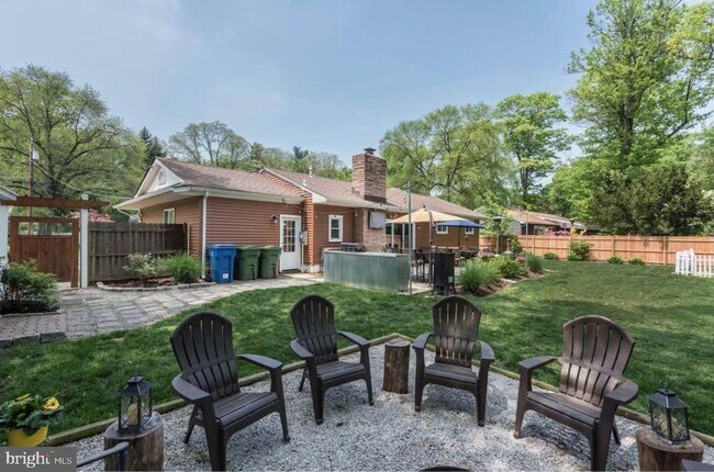 Building Photo - 32 Delwood Rd