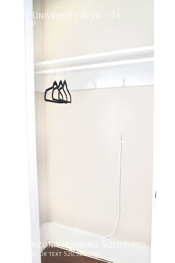 Building Photo - 12 E University Blvd