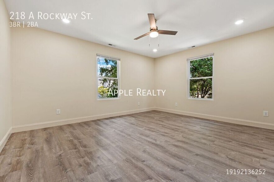 Building Photo - 218 W Rockway St