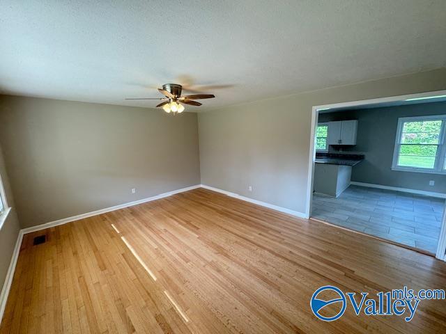Building Photo - 4604 Rochell Dr NW