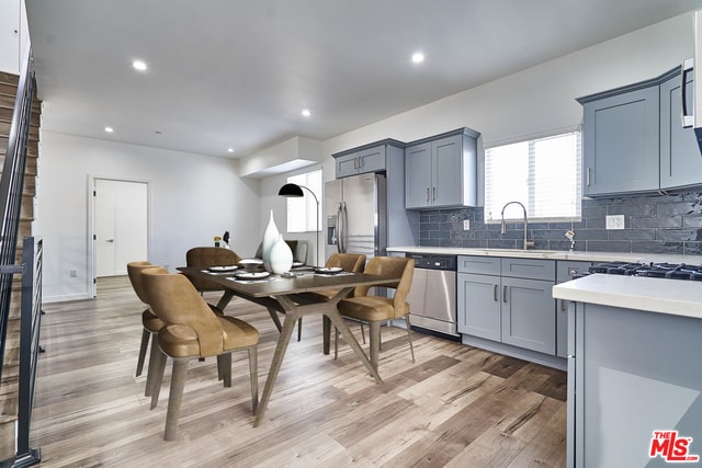 Building Photo - 1127 1/2 S Harvard Blvd