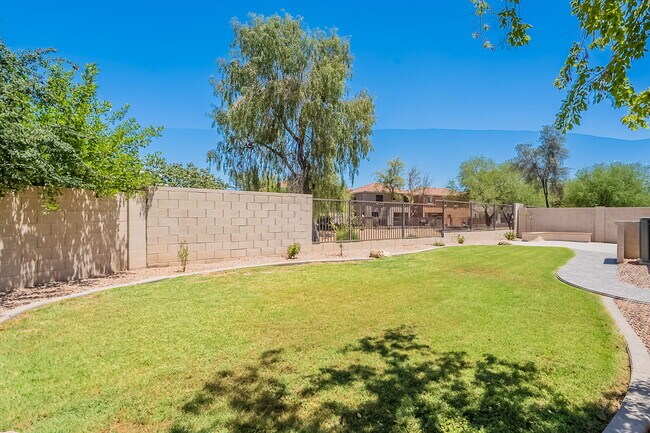 Building Photo - 4133 S Ponderosa Dr