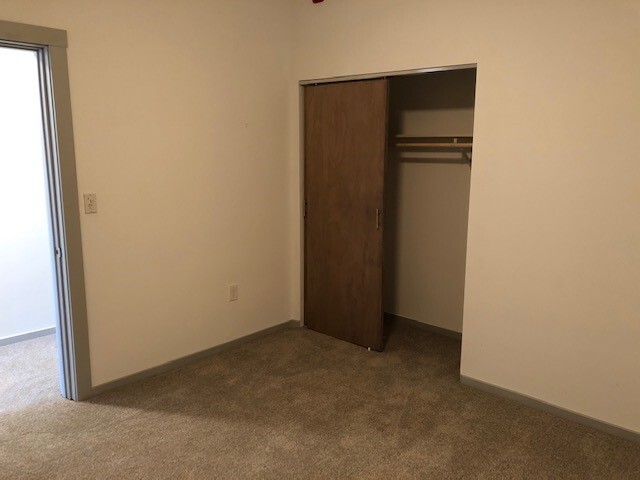 unit 8 bedroom 2 - 300 Fairview Ave