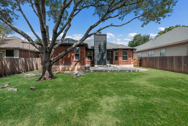 Building Photo - Updated 3-Bedroom Home with Spacious Backyard