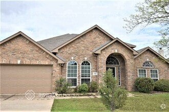Building Photo - 505 Lakeview Cir
