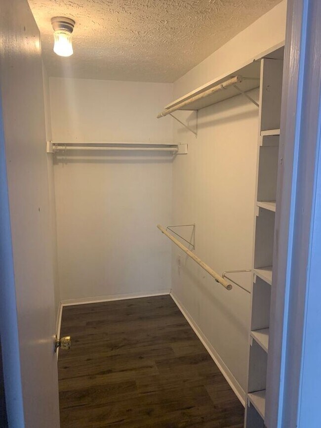 Building Photo - 1820-6 Tryon Drive