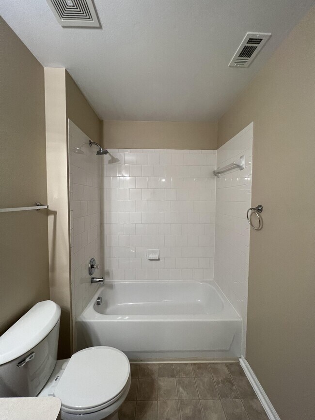 Building Photo - 9411 Massaro St