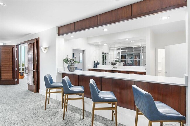 Building Photo - 8600 S Ocean Dr