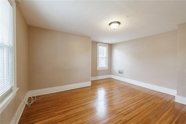 Building Photo - 46 Whiteford Rd