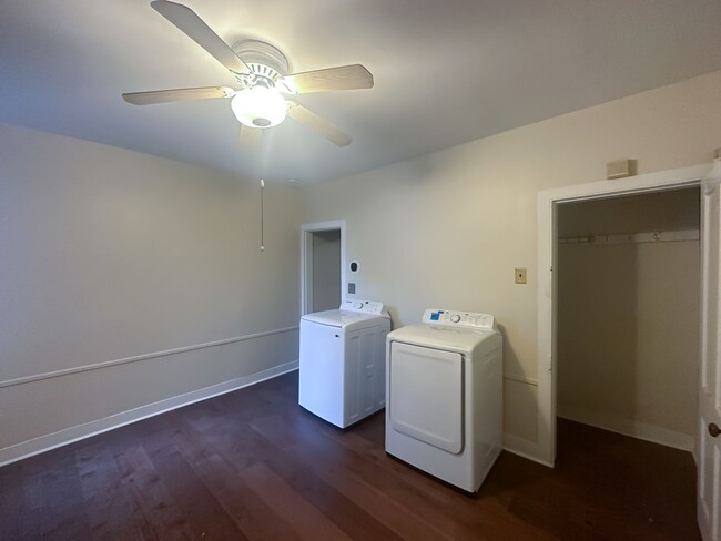 Building Photo - Charming 3Bed/1.5Bath in Hampden