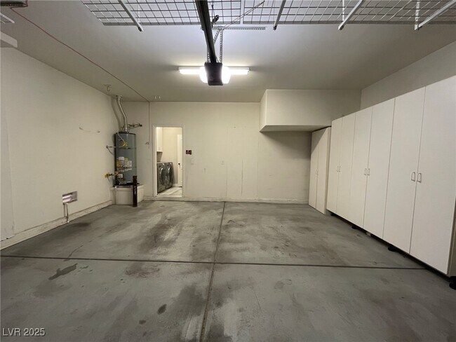 Building Photo - 6636 Sand Swallow St