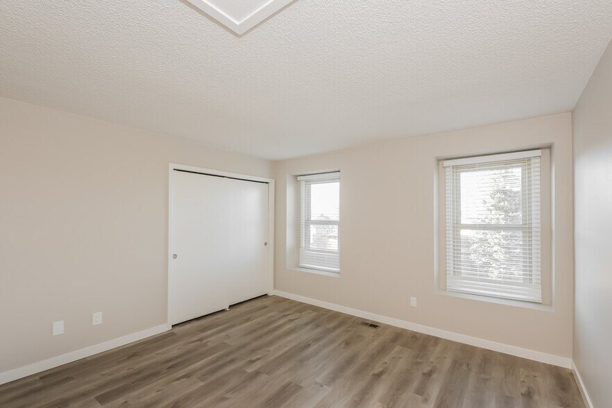 Building Photo - 4792 S Gar Way