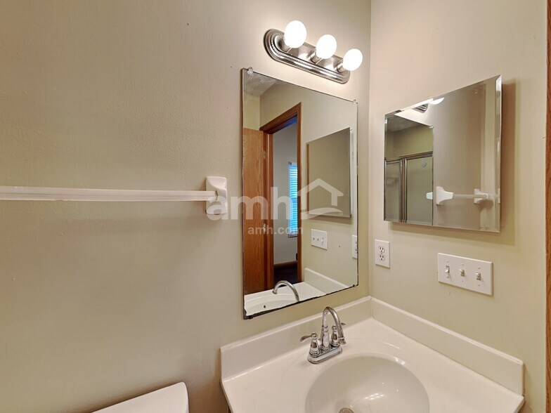 Building Photo - 3417 Hail Ridge Dr