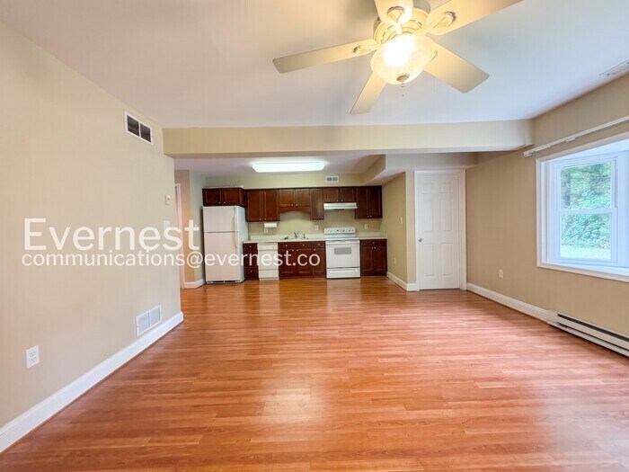 Building Photo - 109 Chesapeake Bay Dr