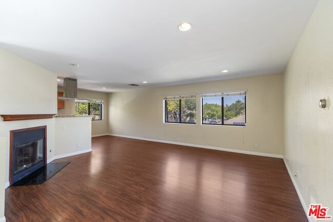 Building Photo - 3912 Girard Ave