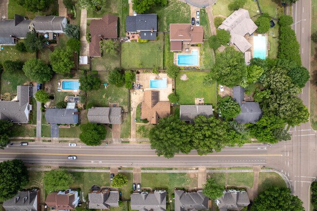 Building Photo - 1879 Corbin Rd