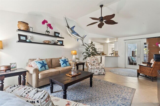 Building Photo - 1728 Kadashow Ave