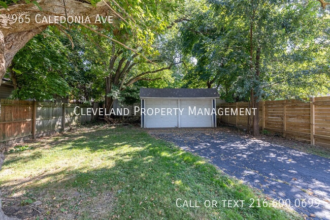 Building Photo - 965 Caledonia Ave